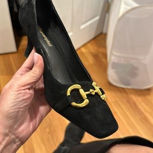 Ladies heels with gold buckle detail